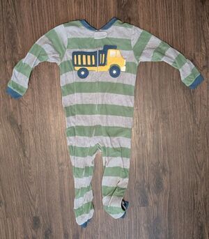 Carters Pajamas Toddler Size 5t One Piece Green Gray Firetruck